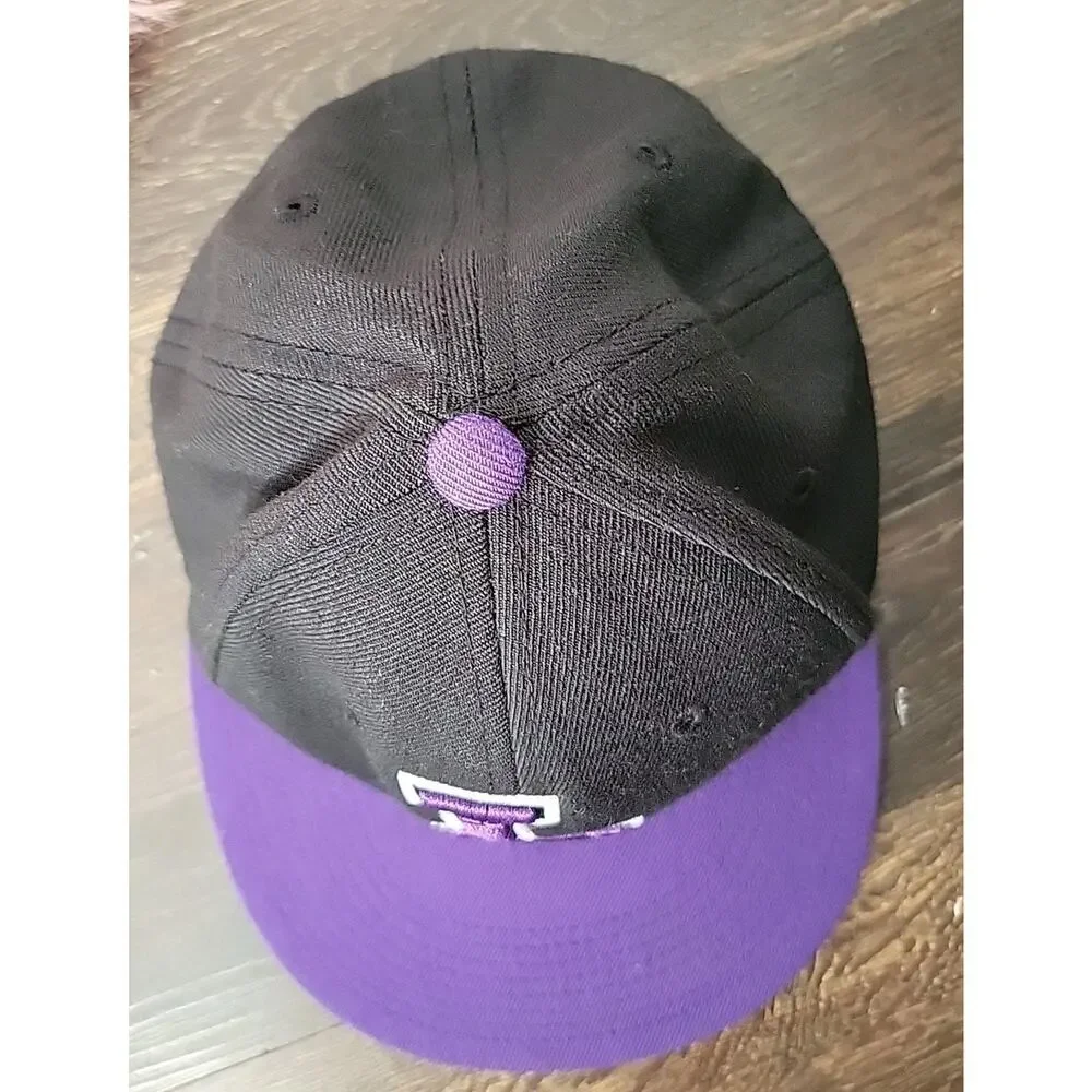 Adidas Hat Fitted Size 7 Black Purple Lions Logo Baseball Casual Men